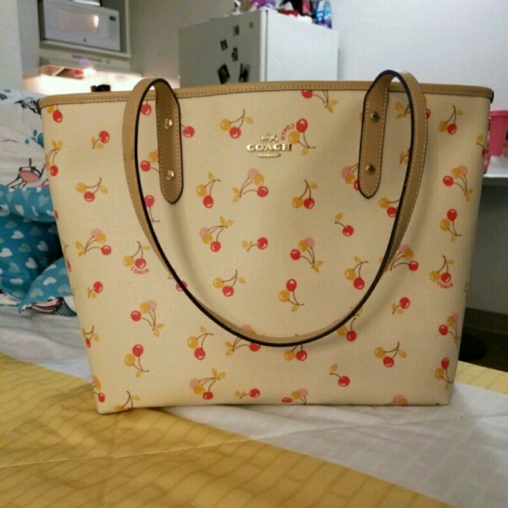 New Coach purse